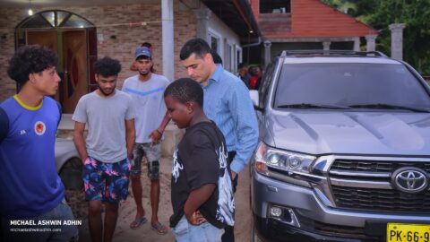 https://michaelashwinadhin.com/wp-content/uploads/2025/02/Bezoek-Familie-Imamdi-06.02.2025-Michael-Ashwin-Adhin-NDP-Suriname-12.jpg