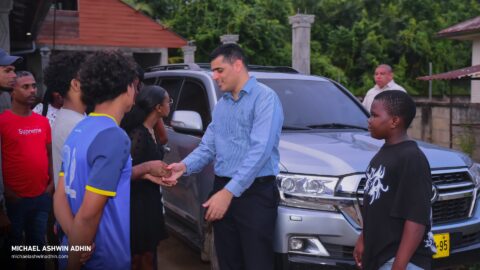 https://michaelashwinadhin.com/wp-content/uploads/2025/02/Bezoek-Familie-Imamdi-06.02.2025-Michael-Ashwin-Adhin-NDP-Suriname-13.jpg