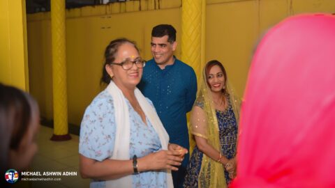 https://michaelashwinadhin.com/wp-content/uploads/2025/02/Bezoek-Shivatri-Mandir-26-02-2025-Michael-Ashwin-Adhin-10.jpg