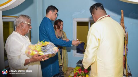 https://michaelashwinadhin.com/wp-content/uploads/2025/02/Bezoek-Shivatri-Mandir-26-02-2025-Michael-Ashwin-Adhin-19.jpg