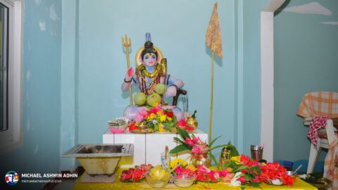 https://michaelashwinadhin.com/wp-content/uploads/2025/02/Bezoek-Shivatri-Mandir-26-02-2025-Michael-Ashwin-Adhin-22.jpg