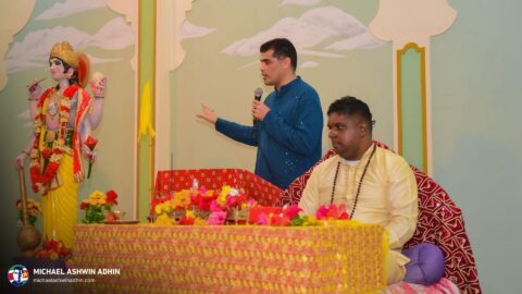 https://michaelashwinadhin.com/wp-content/uploads/2025/02/Bezoek-Shivatri-Mandir-26-02-2025-Michael-Ashwin-Adhin-28.jpg