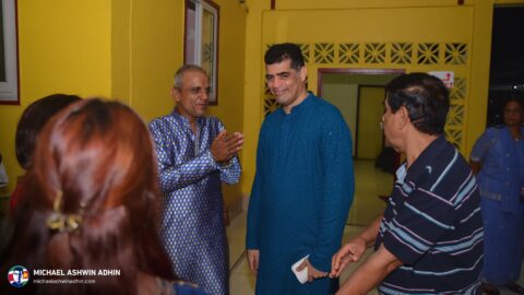 https://michaelashwinadhin.com/wp-content/uploads/2025/02/Bezoek-Shivatri-Mandir-26-02-2025-Michael-Ashwin-Adhin-45.jpg