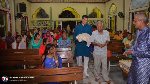 https://michaelashwinadhin.com/wp-content/uploads/2025/02/Bezoek-Shivatri-Mandir-26-02-2025-Michael-Ashwin-Adhin-5.jpg