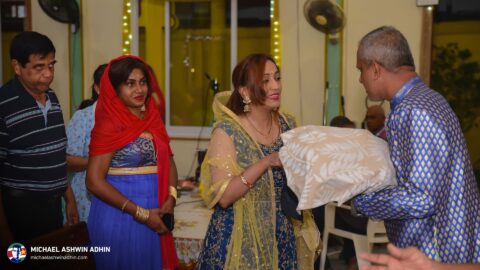 https://michaelashwinadhin.com/wp-content/uploads/2025/02/Bezoek-Shivatri-Mandir-26-02-2025-Michael-Ashwin-Adhin-7.jpg