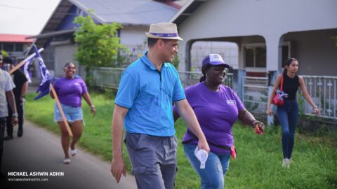 https://michaelashwinadhin.com/wp-content/uploads/2025/02/Huis-aan-Huis-Welgelegen-09.02.2025-Michael-Ashwin-Adhin-NDP-Suriname-16.jpg