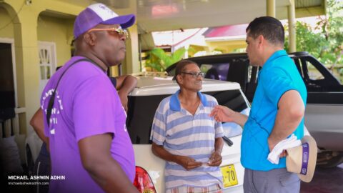 https://michaelashwinadhin.com/wp-content/uploads/2025/02/Huis-aan-Huis-Welgelegen-09.02.2025-Michael-Ashwin-Adhin-NDP-Suriname-23.jpg