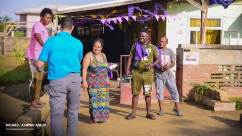 https://michaelashwinadhin.com/wp-content/uploads/2025/02/Huis-aan-Huis-Welgelegen-09.02.2025-Michael-Ashwin-Adhin-NDP-Suriname-25.jpg