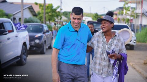 https://michaelashwinadhin.com/wp-content/uploads/2025/02/Huis-aan-Huis-Welgelegen-09.02.2025-Michael-Ashwin-Adhin-NDP-Suriname-30.jpg