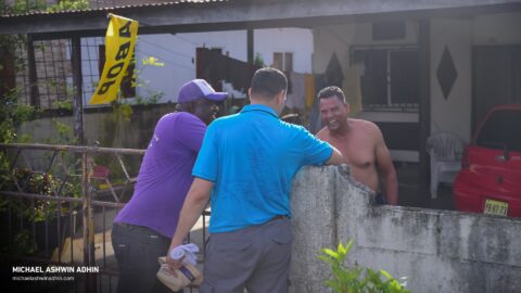 https://michaelashwinadhin.com/wp-content/uploads/2025/02/Huis-aan-Huis-Welgelegen-09.02.2025-Michael-Ashwin-Adhin-NDP-Suriname-43.jpg