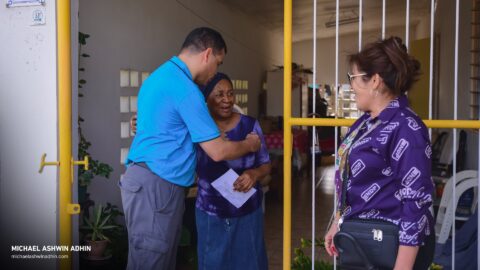 https://michaelashwinadhin.com/wp-content/uploads/2025/02/Huis-aan-Huis-Welgelegen-09.02.2025-Michael-Ashwin-Adhin-NDP-Suriname-5.jpg