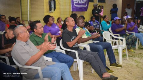 https://michaelashwinadhin.com/wp-content/uploads/2025/02/NDP-Ondro-Oso-Vergadering-Mottonshoop-Kwatta-22.01.2025-Michael-Ashwin-Adhin-29-.jpg