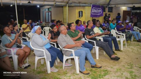 https://michaelashwinadhin.com/wp-content/uploads/2025/02/NDP-Ondro-Oso-Vergadering-Mottonshoop-Kwatta-22.01.2025-Michael-Ashwin-Adhin-30-.jpg