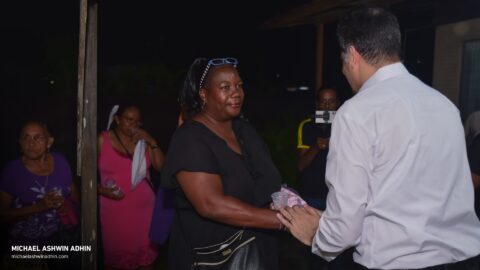 https://michaelashwinadhin.com/wp-content/uploads/2025/02/NDP-Ondro-Oso-Vergadering-Mottonshoop-Kwatta-22.01.2025-Michael-Ashwin-Adhin-55-.jpg