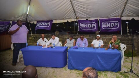 https://michaelashwinadhin.com/wp-content/uploads/2025/02/NDP-Ondro-Oso-Vergadering-Mottonshoop-Kwatta-22.01.2025-Michael-Ashwin-Adhin-8-.jpg