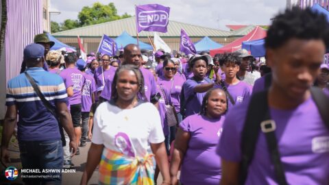 https://michaelashwinadhin.com/wp-content/uploads/2025/02/NDP-Suriname-Inschrijving-bij-CHS-22.02.2025-Michael-Ashwin-Adhin-a100.jpg