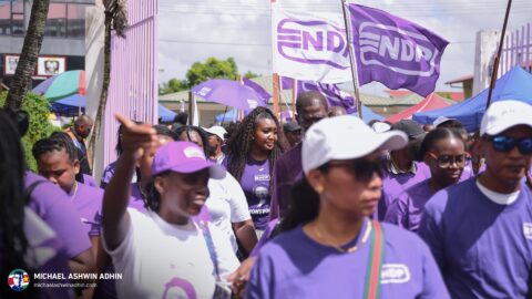 https://michaelashwinadhin.com/wp-content/uploads/2025/02/NDP-Suriname-Inschrijving-bij-CHS-22.02.2025-Michael-Ashwin-Adhin-a103.jpg