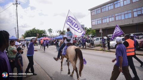 https://michaelashwinadhin.com/wp-content/uploads/2025/02/NDP-Suriname-Inschrijving-bij-CHS-22.02.2025-Michael-Ashwin-Adhin-a105.jpg