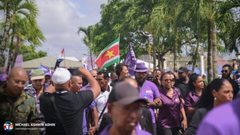 https://michaelashwinadhin.com/wp-content/uploads/2025/02/NDP-Suriname-Inschrijving-bij-CHS-22.02.2025-Michael-Ashwin-Adhin-a106.jpg