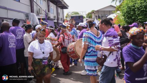 https://michaelashwinadhin.com/wp-content/uploads/2025/02/NDP-Suriname-Inschrijving-bij-CHS-22.02.2025-Michael-Ashwin-Adhin-a107.jpg