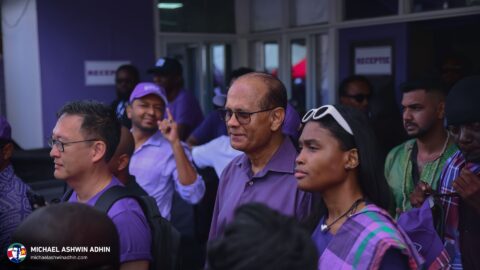 https://michaelashwinadhin.com/wp-content/uploads/2025/02/NDP-Suriname-Inschrijving-bij-CHS-22.02.2025-Michael-Ashwin-Adhin-a15.jpg