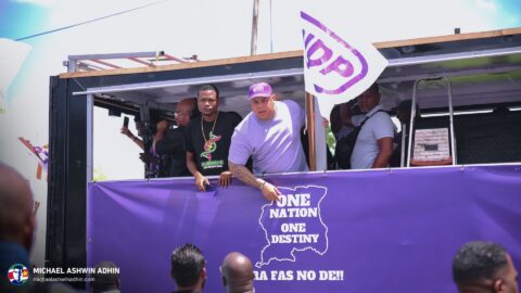https://michaelashwinadhin.com/wp-content/uploads/2025/02/NDP-Suriname-Inschrijving-bij-CHS-22.02.2025-Michael-Ashwin-Adhin-a34.jpg