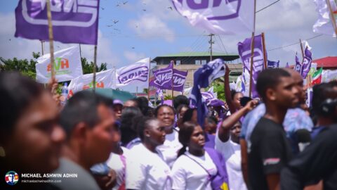 https://michaelashwinadhin.com/wp-content/uploads/2025/02/NDP-Suriname-Inschrijving-bij-CHS-22.02.2025-Michael-Ashwin-Adhin-a35.jpg