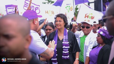 https://michaelashwinadhin.com/wp-content/uploads/2025/02/NDP-Suriname-Inschrijving-bij-CHS-22.02.2025-Michael-Ashwin-Adhin-a37.jpg