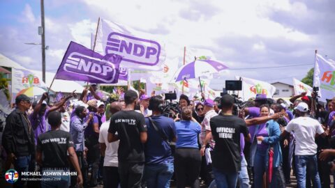 https://michaelashwinadhin.com/wp-content/uploads/2025/02/NDP-Suriname-Inschrijving-bij-CHS-22.02.2025-Michael-Ashwin-Adhin-a43.jpg
