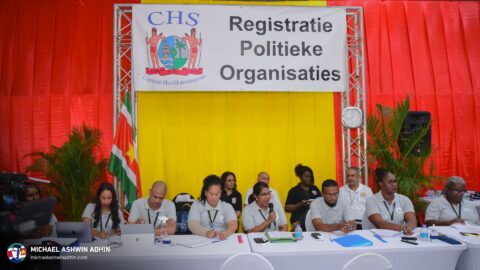 https://michaelashwinadhin.com/wp-content/uploads/2025/02/NDP-Suriname-Inschrijving-bij-CHS-22.02.2025-Michael-Ashwin-Adhin-a48.jpg