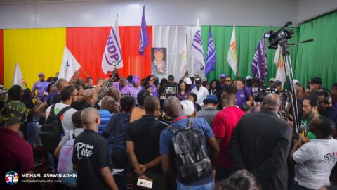 https://michaelashwinadhin.com/wp-content/uploads/2025/02/NDP-Suriname-Inschrijving-bij-CHS-22.02.2025-Michael-Ashwin-Adhin-a66.jpg