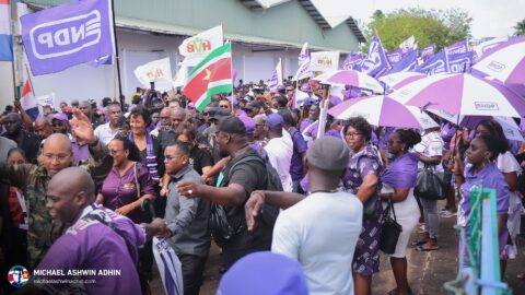 https://michaelashwinadhin.com/wp-content/uploads/2025/02/NDP-Suriname-Inschrijving-bij-CHS-22.02.2025-Michael-Ashwin-Adhin-a79.jpg
