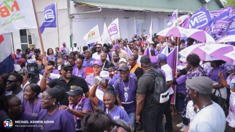 https://michaelashwinadhin.com/wp-content/uploads/2025/02/NDP-Suriname-Inschrijving-bij-CHS-22.02.2025-Michael-Ashwin-Adhin-a81.jpg