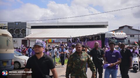https://michaelashwinadhin.com/wp-content/uploads/2025/02/NDP-Suriname-Inschrijving-bij-CHS-22.02.2025-Michael-Ashwin-Adhin-a88.jpg