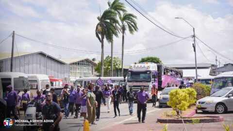 https://michaelashwinadhin.com/wp-content/uploads/2025/02/NDP-Suriname-Inschrijving-bij-CHS-22.02.2025-Michael-Ashwin-Adhin-a90.jpg