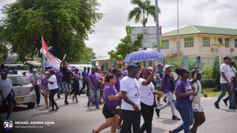 https://michaelashwinadhin.com/wp-content/uploads/2025/02/NDP-Suriname-Inschrijving-bij-CHS-22.02.2025-Michael-Ashwin-Adhin-a94.jpg