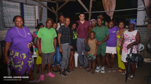 https://michaelashwinadhin.com/wp-content/uploads/2025/02/Ondro-Osso-Vergadering-Ephraimszegenweg-11.02.2025-Michael-Ashwin-Adhin-NDP-Suriname-1.jpg