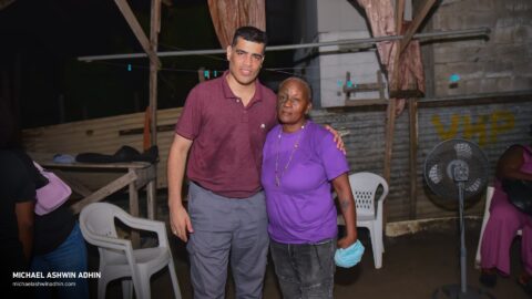 https://michaelashwinadhin.com/wp-content/uploads/2025/02/Ondro-Osso-Vergadering-Ephraimszegenweg-11.02.2025-Michael-Ashwin-Adhin-NDP-Suriname-6.jpg
