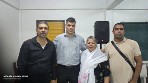 https://michaelashwinadhin.com/wp-content/uploads/2025/02/Rouwdienst-Familie-Dahoe-12.01.2025-Michael-Ashwin-Adhin-NDP-Suriname-10.jpg
