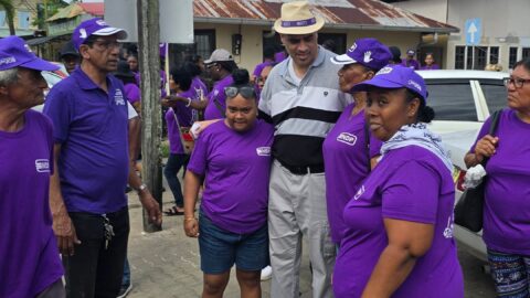 https://michaelashwinadhin.com/wp-content/uploads/2025/02/Veldwerk-Lelydorp-09.02.2025-Michael-Ashwin-Adhin-NDP-Suriname-12v.jpg