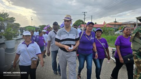 https://michaelashwinadhin.com/wp-content/uploads/2025/02/Veldwerk-Lelydorp-09.02.2025-Michael-Ashwin-Adhin-NDP-Suriname-13.jpg