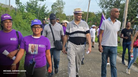 https://michaelashwinadhin.com/wp-content/uploads/2025/02/Veldwerk-Lelydorp-09.02.2025-Michael-Ashwin-Adhin-NDP-Suriname-17.jpg