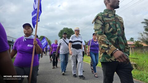 https://michaelashwinadhin.com/wp-content/uploads/2025/02/Veldwerk-Lelydorp-09.02.2025-Michael-Ashwin-Adhin-NDP-Suriname-4.jpg