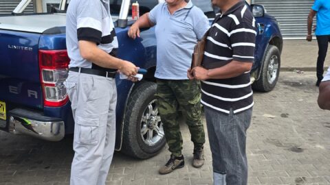 https://michaelashwinadhin.com/wp-content/uploads/2025/02/Veldwerk-Lelydorp-09.02.2025-Michael-Ashwin-Adhin-NDP-Suriname-6v.jpg