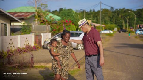 https://michaelashwinadhin.com/wp-content/uploads/2025/02/Veldwerk-Lelydorp-10.02.2025-Michael-Ashwin-Adhin-NDP-Suriname-31.jpg