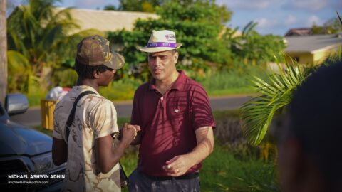 https://michaelashwinadhin.com/wp-content/uploads/2025/02/Veldwerk-Lelydorp-10.02.2025-Michael-Ashwin-Adhin-NDP-Suriname-35.jpg