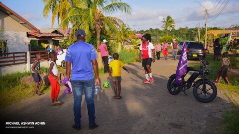 https://michaelashwinadhin.com/wp-content/uploads/2025/02/Veldwerk-Lelydorp-10.02.2025-Michael-Ashwin-Adhin-NDP-Suriname-42.jpg