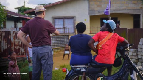https://michaelashwinadhin.com/wp-content/uploads/2025/02/Veldwerk-Lelydorp-10.02.2025-Michael-Ashwin-Adhin-NDP-Suriname-45.jpg