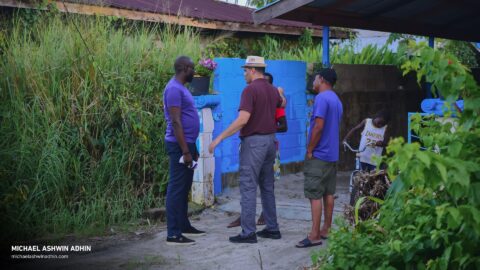 https://michaelashwinadhin.com/wp-content/uploads/2025/02/Veldwerk-Lelydorp-10.02.2025-Michael-Ashwin-Adhin-NDP-Suriname-48.jpg