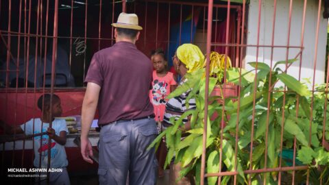 https://michaelashwinadhin.com/wp-content/uploads/2025/02/Veldwerk-Lelydorp-10.02.2025-Michael-Ashwin-Adhin-NDP-Suriname-7.jpg